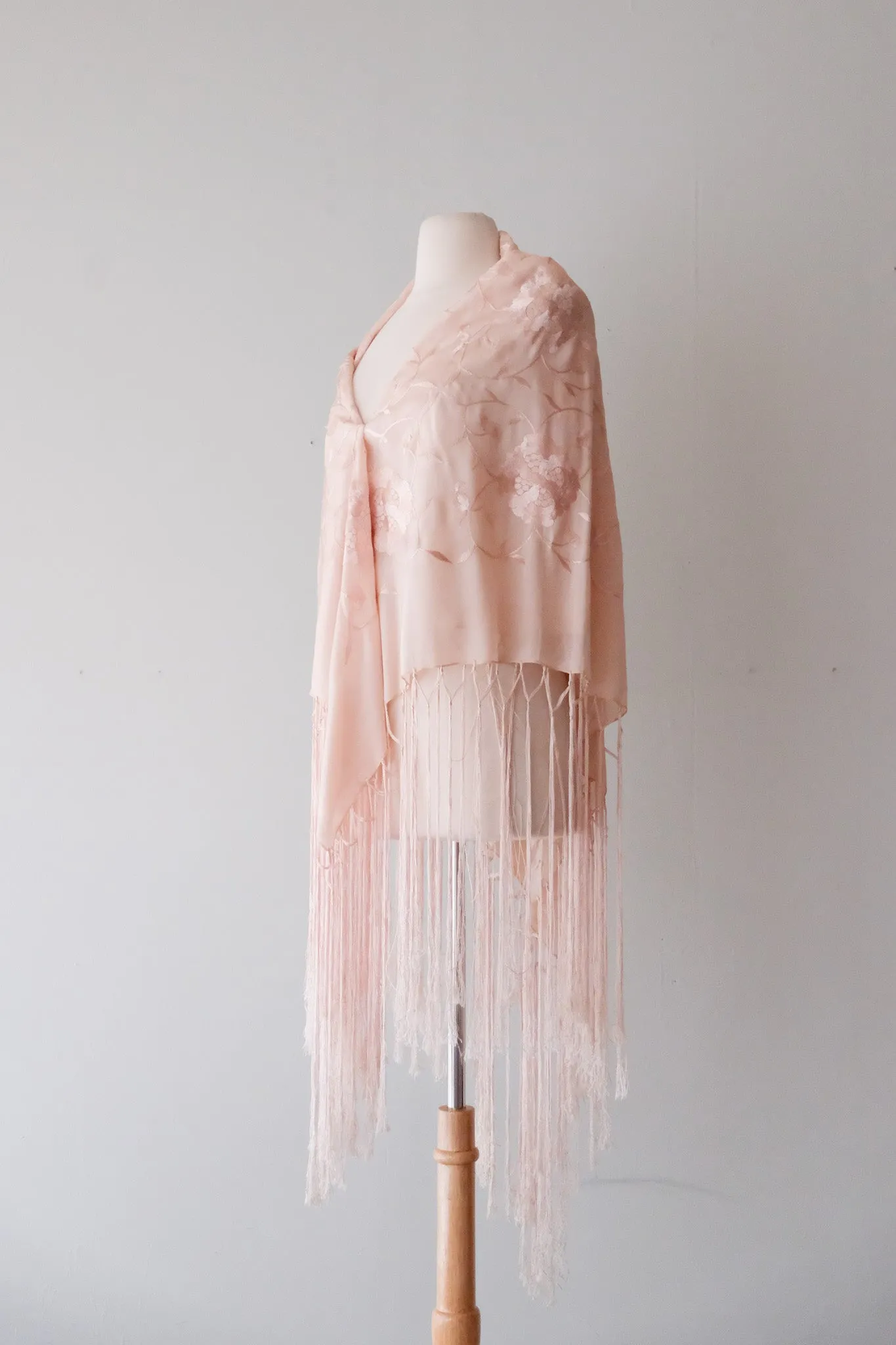 Beautiful 1920's Style Spanish Pink Silk Piano Shawl / OS