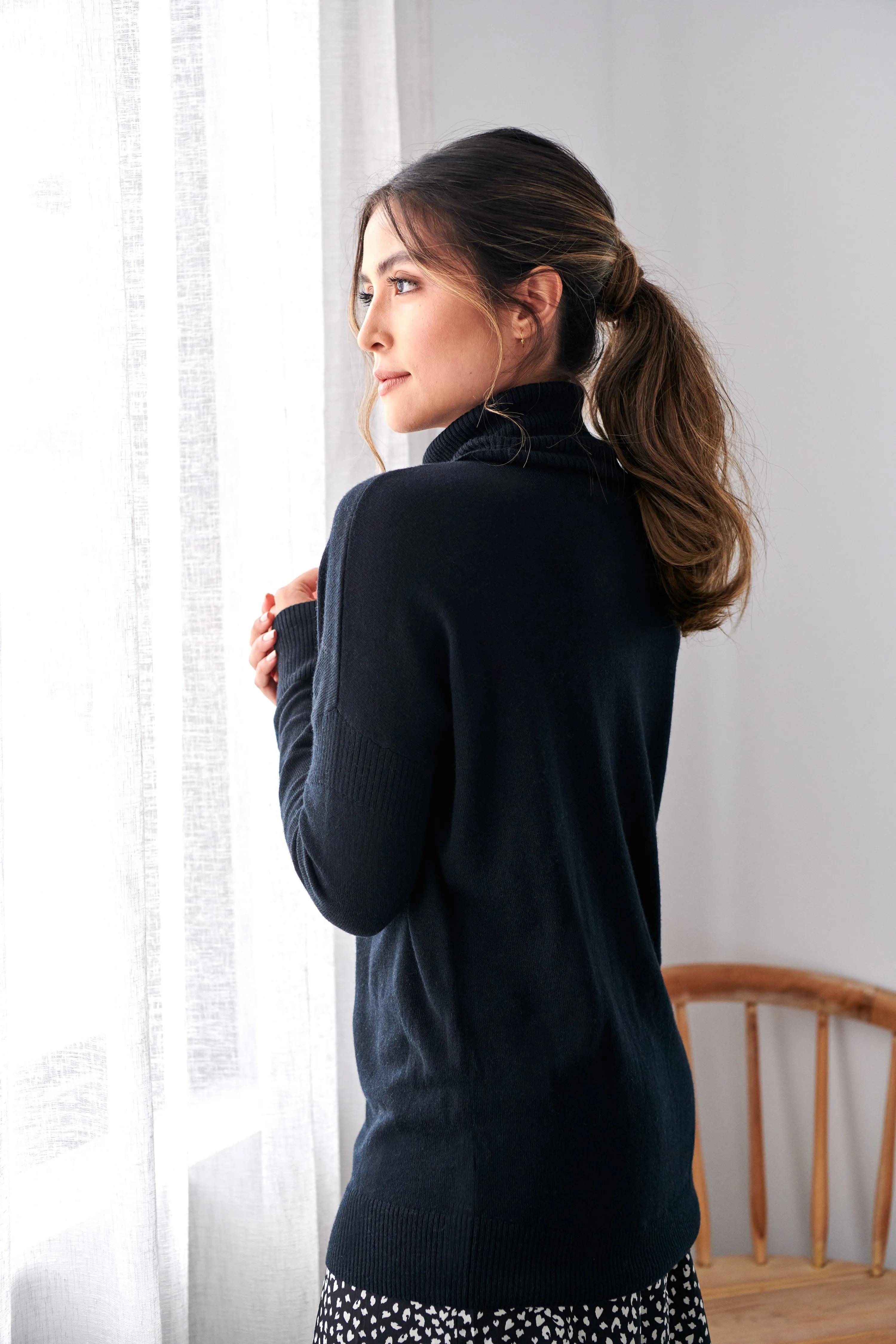 Black Jack Fine Gauge Roll Neck