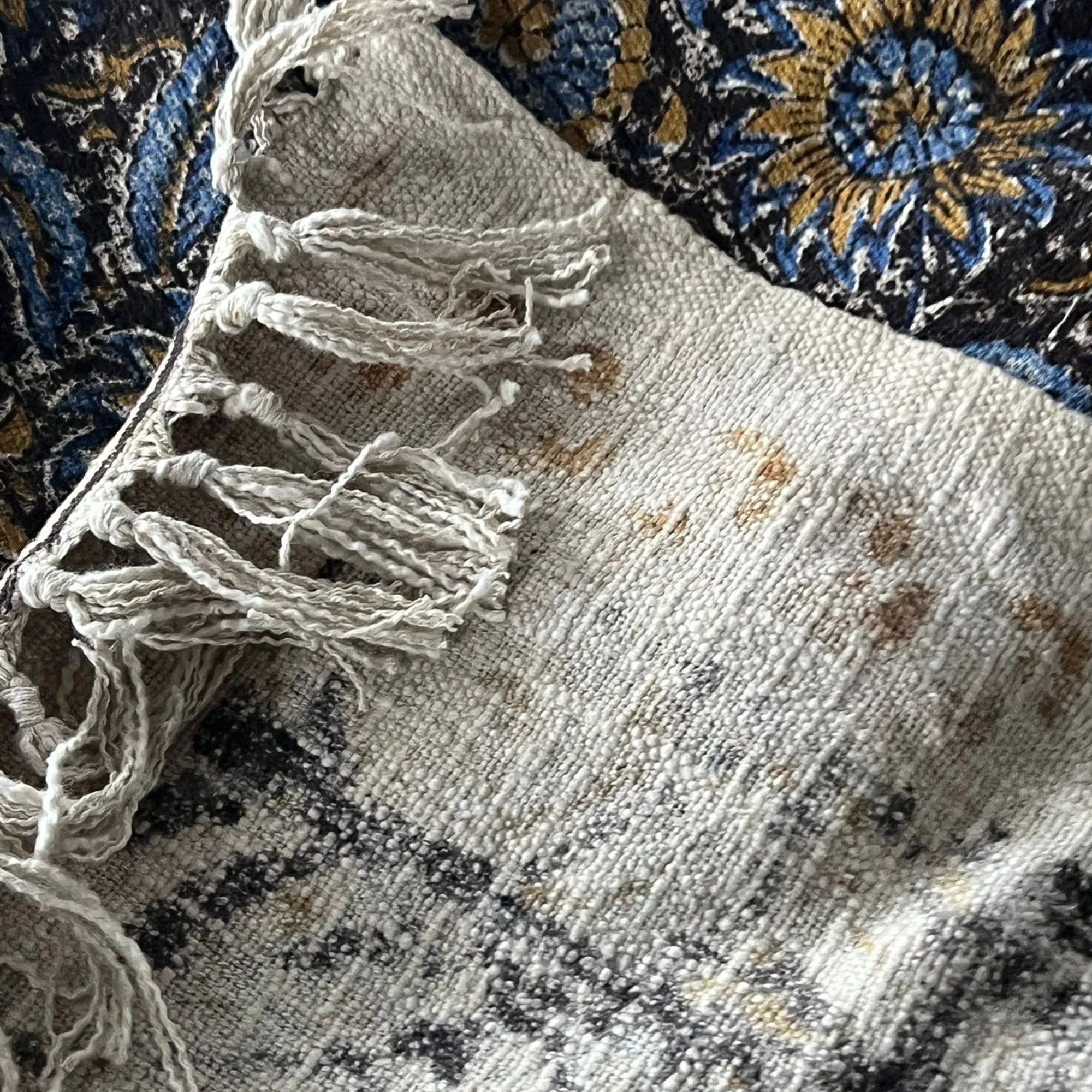 Blue Floral Throw Blanket with Tassels , Soft Throw Blanket, Sofa Décor living room Décor, Gift for Her