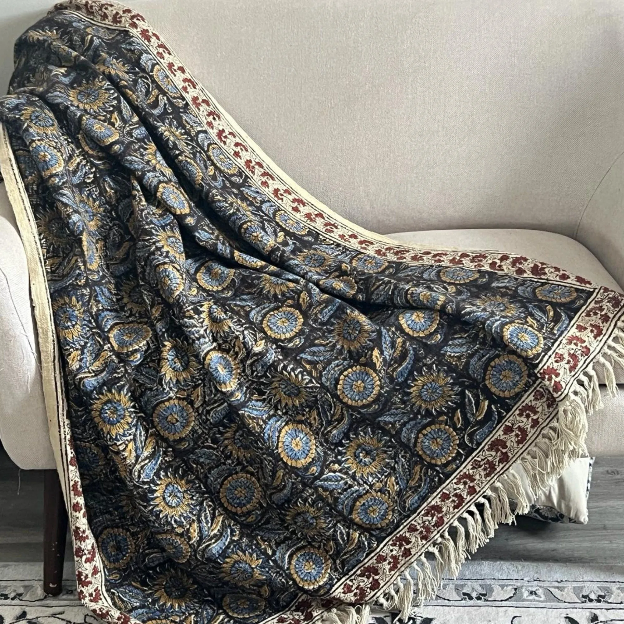 Blue Floral Throw Blanket with Tassels , Soft Throw Blanket, Sofa Décor living room Décor, Gift for Her