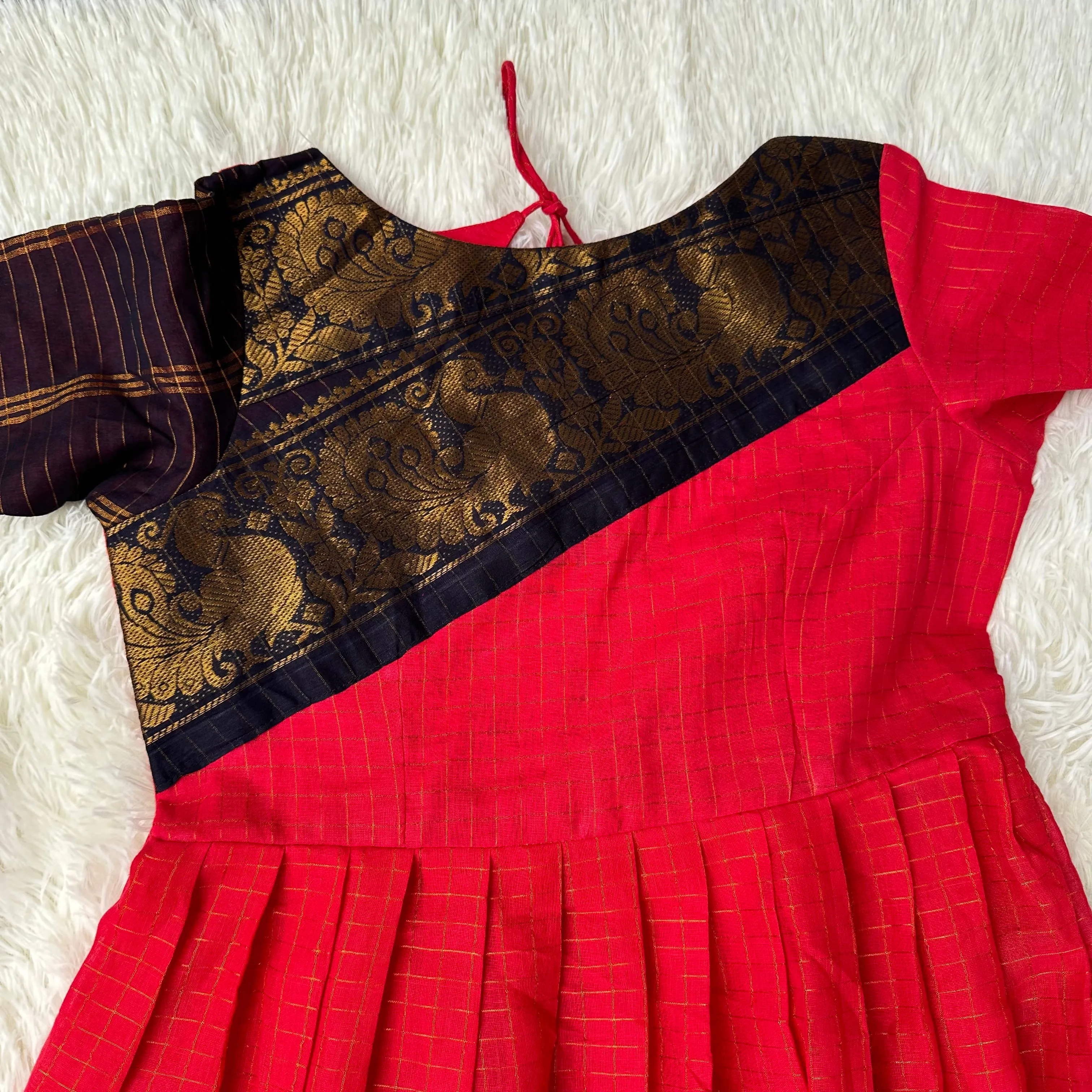 Elegance Redefined: Pink Sungudi Gown with Stylish Pot Neck