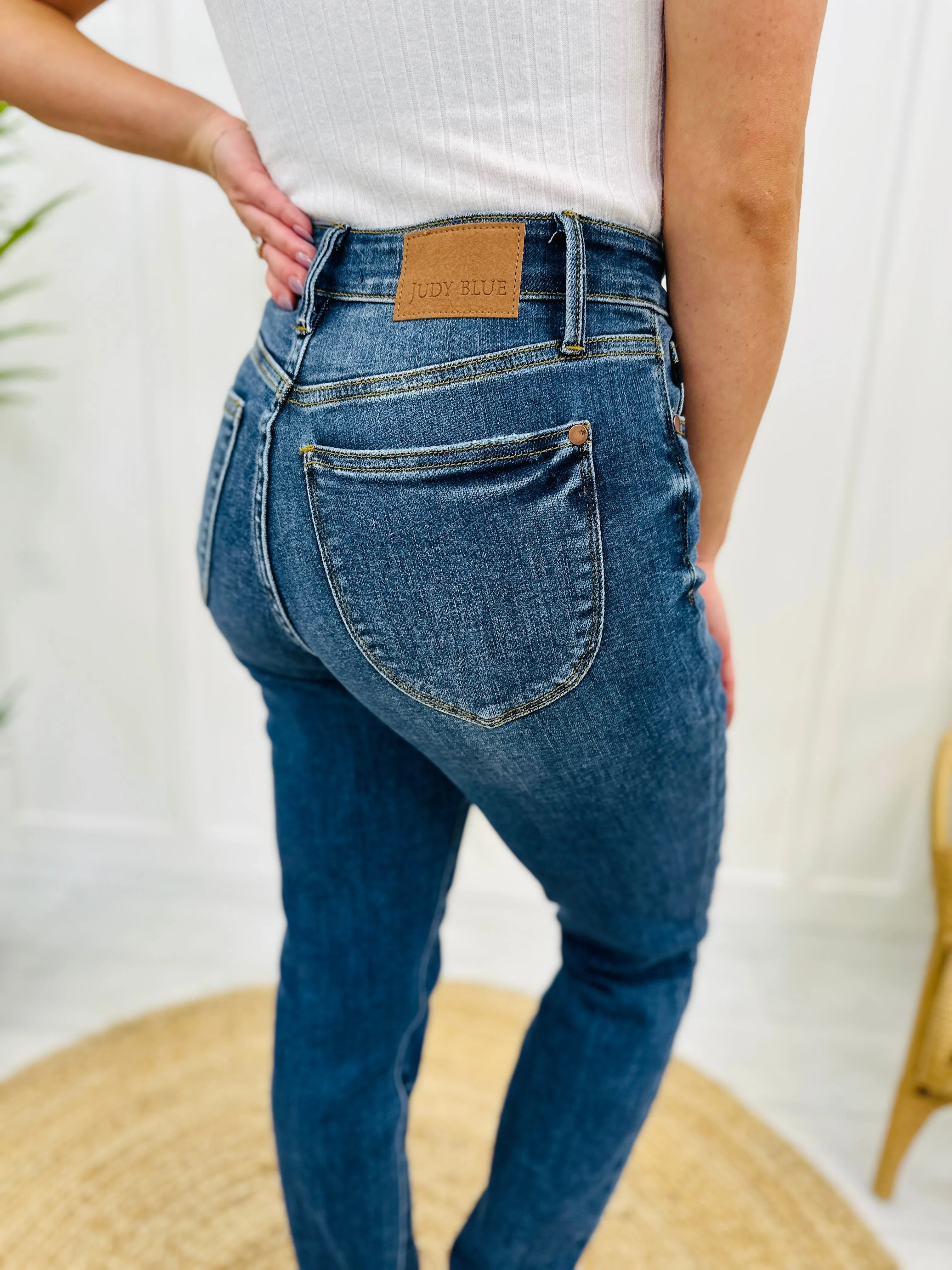 Judy Blue Wow Factor Butt Lifting Slim Fit Jeans in Reg/Curvy