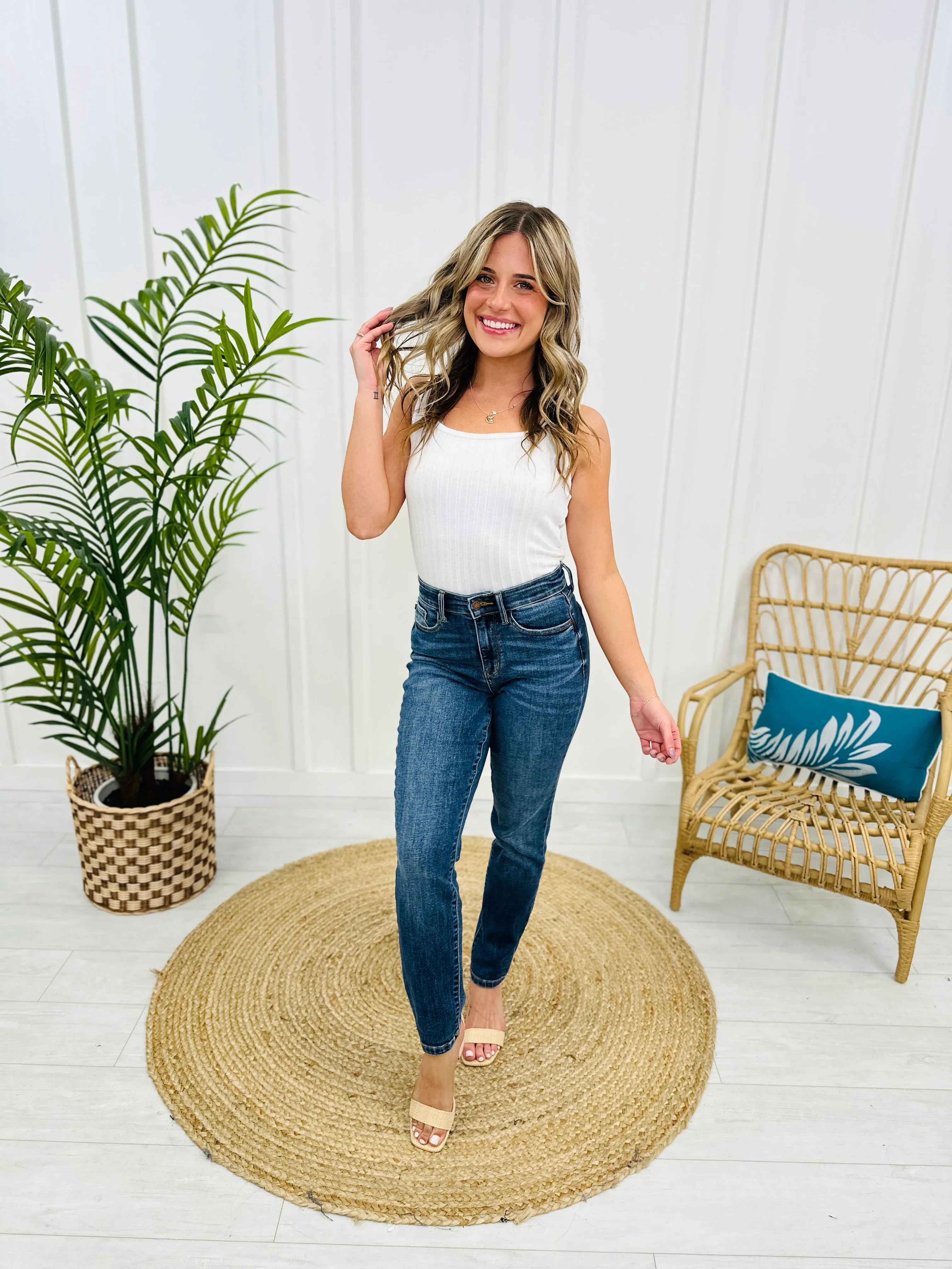 Judy Blue Wow Factor Butt Lifting Slim Fit Jeans in Reg/Curvy