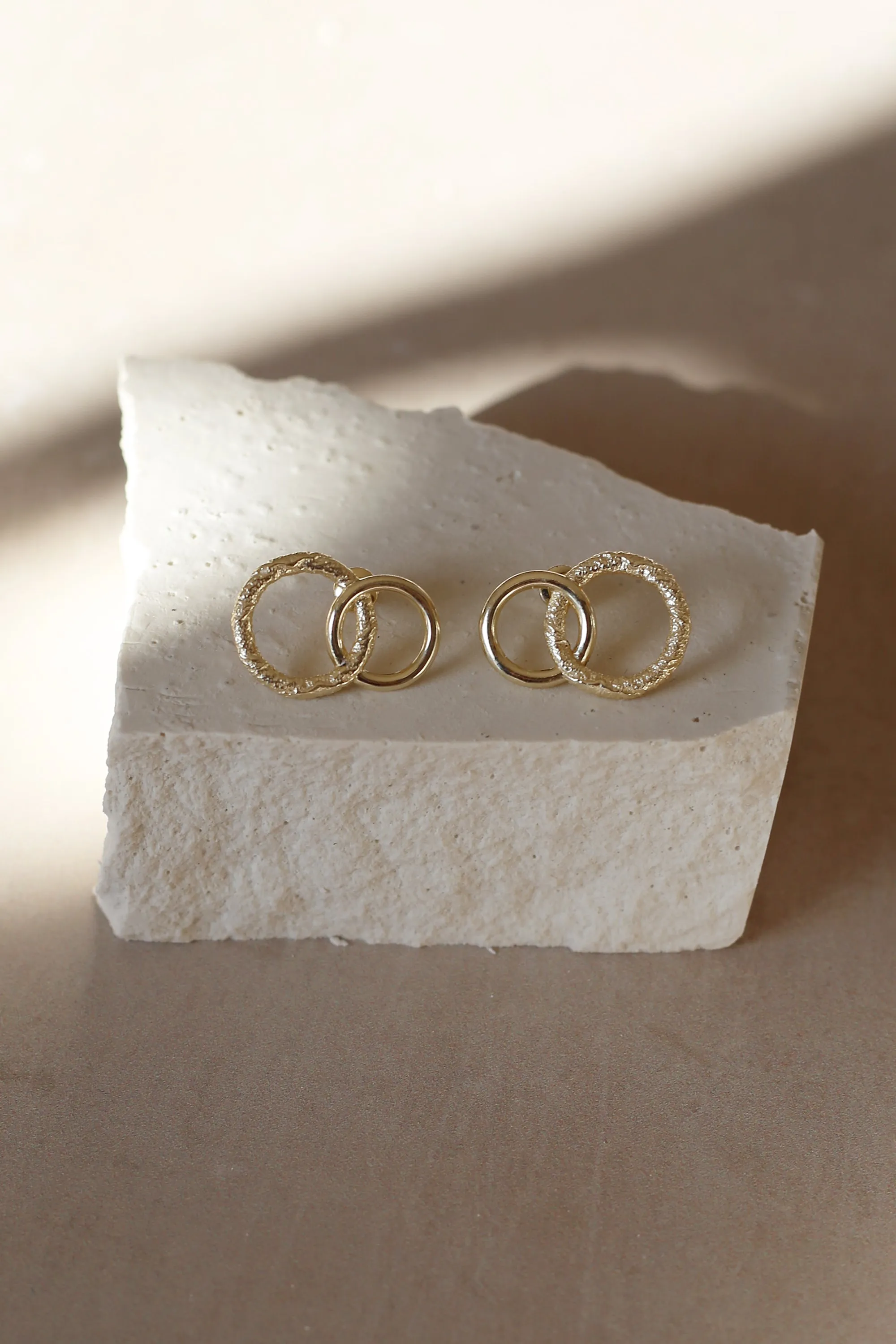 Pose Earrings