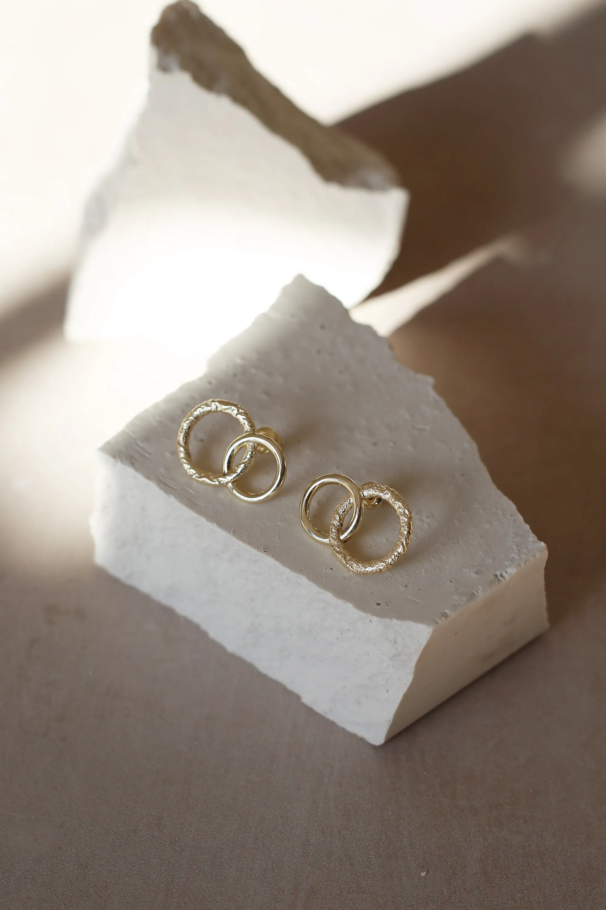 Pose Earrings