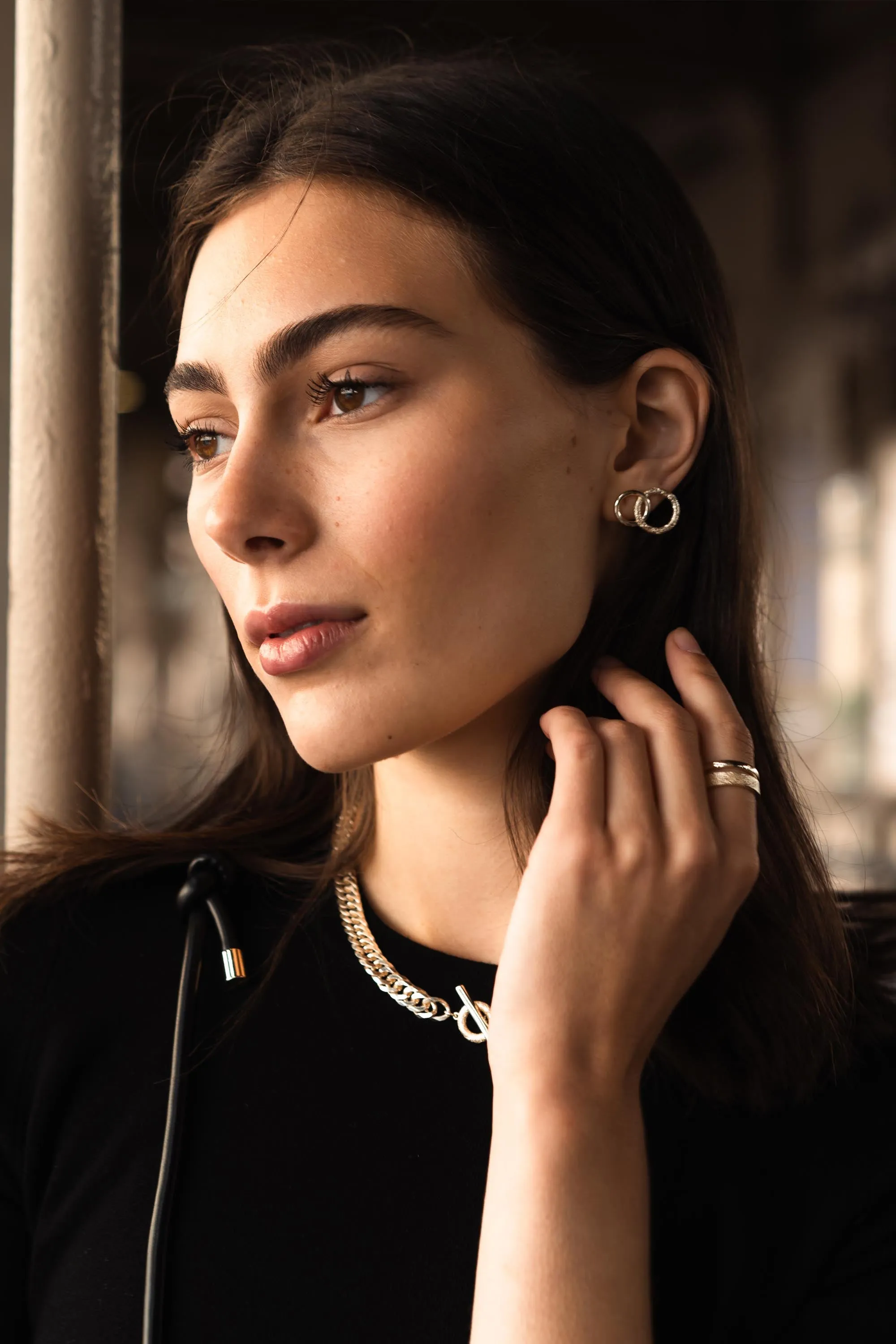 Pose Earrings