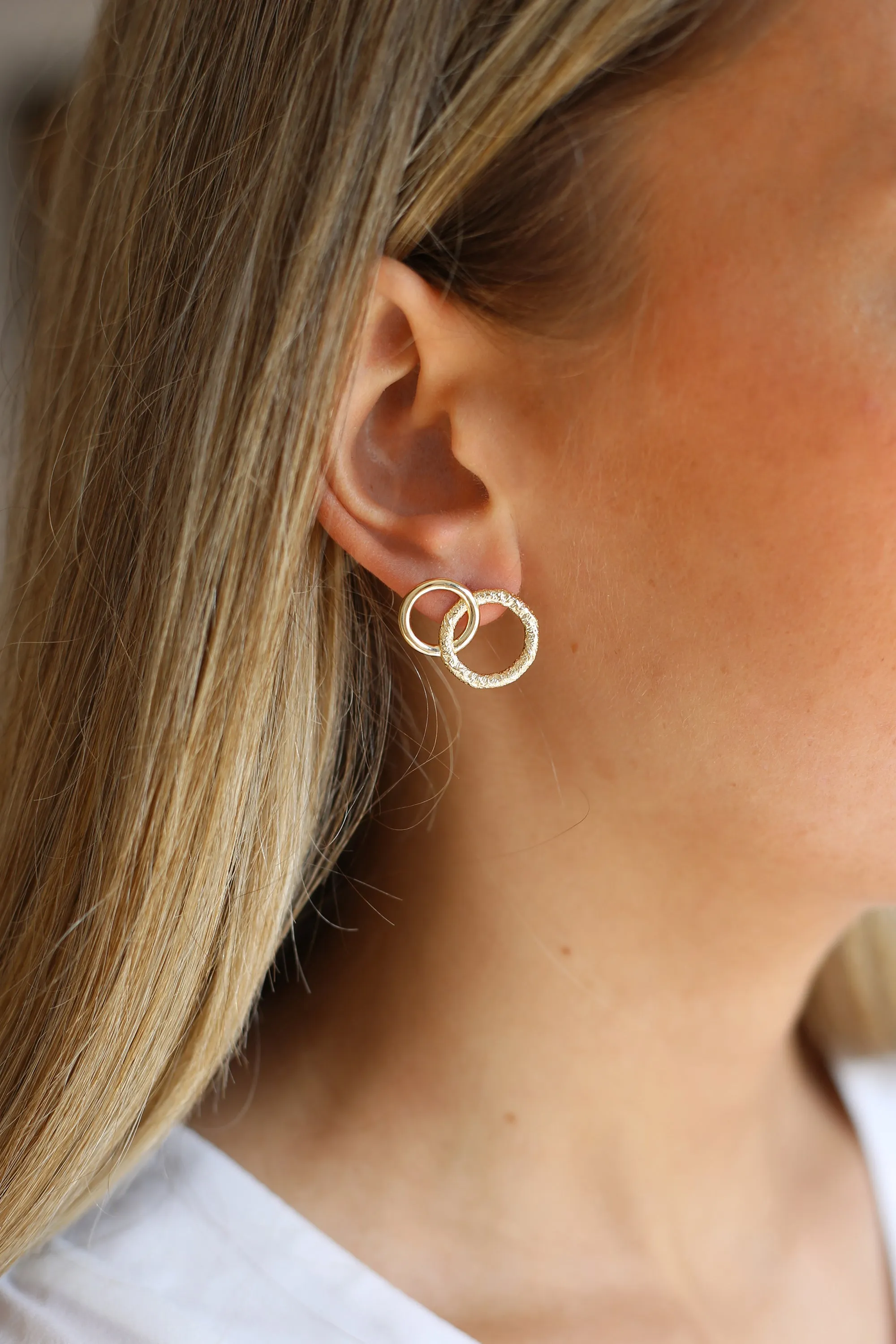 Pose Earrings