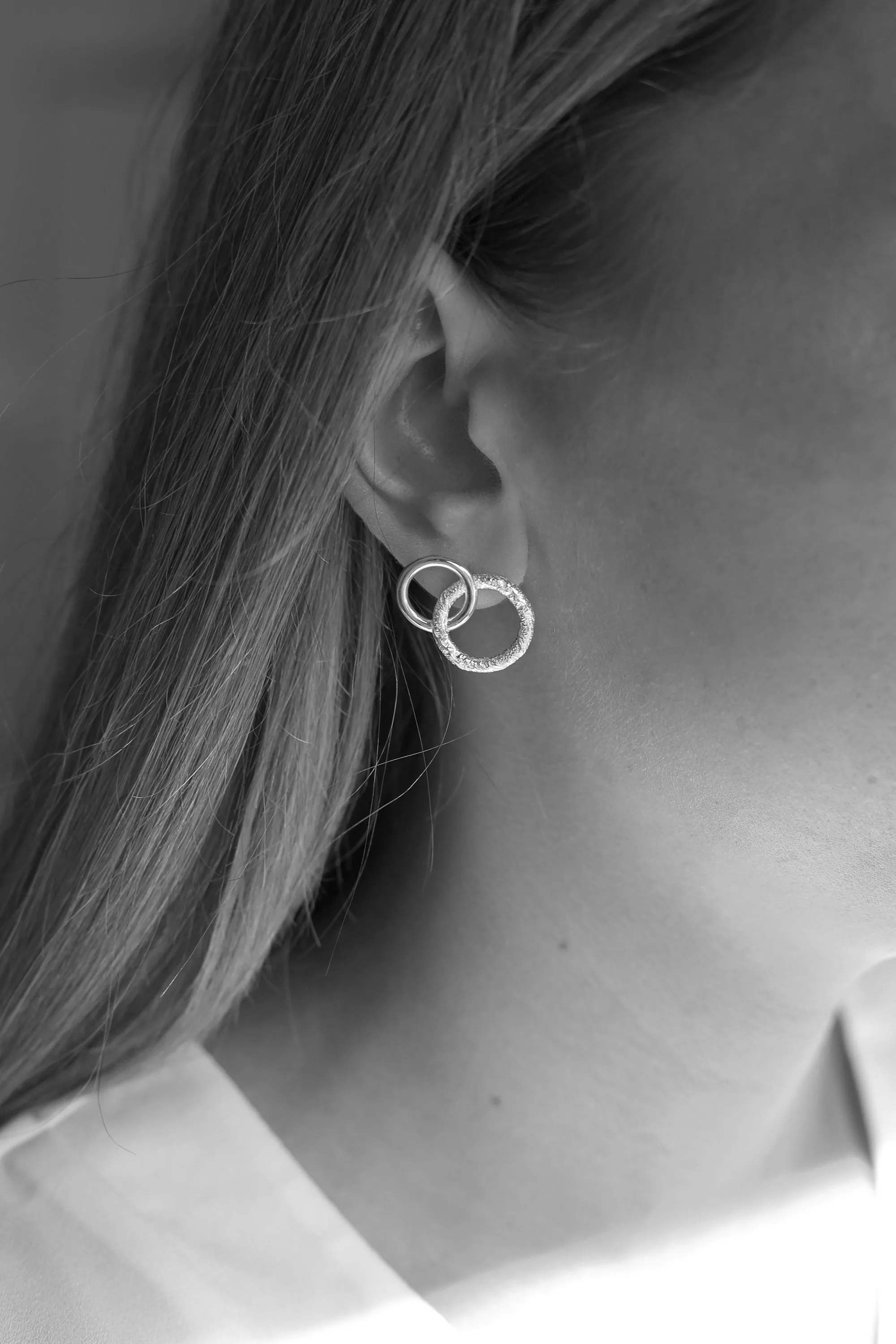 Pose Earrings