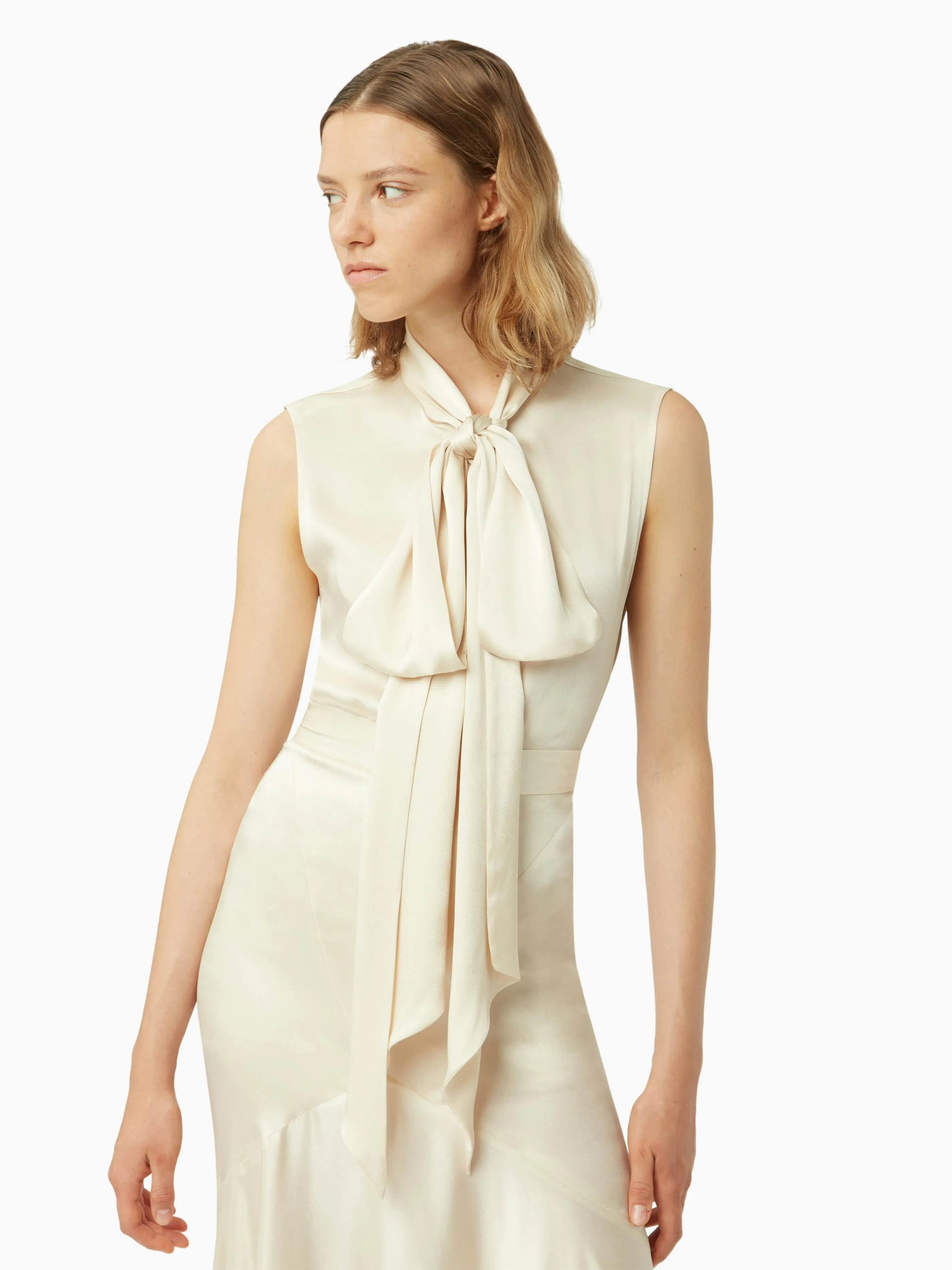 SLEEVELESS PUSSY-BOW SHIRT CHAMPAGNE