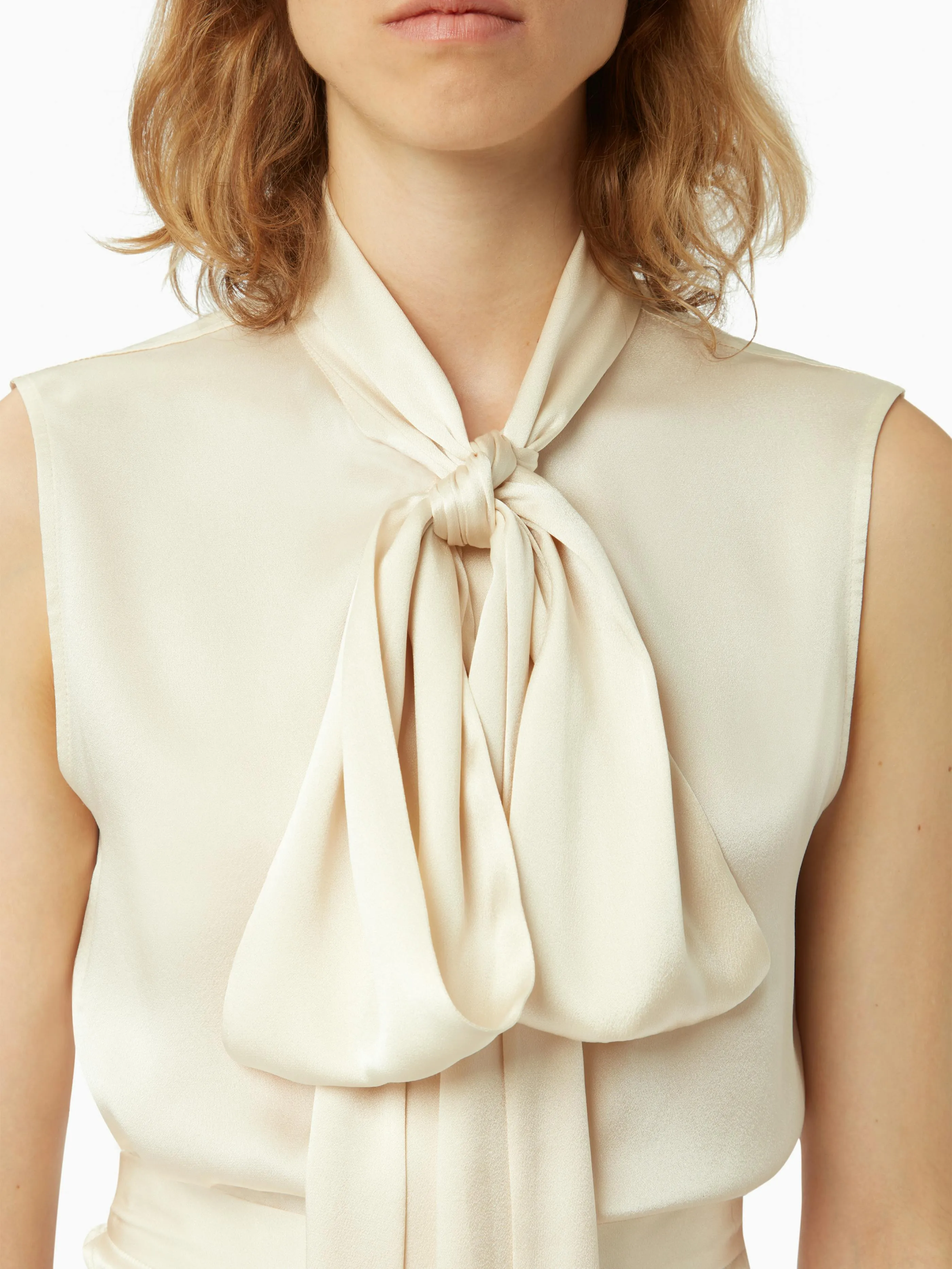 SLEEVELESS PUSSY-BOW SHIRT CHAMPAGNE