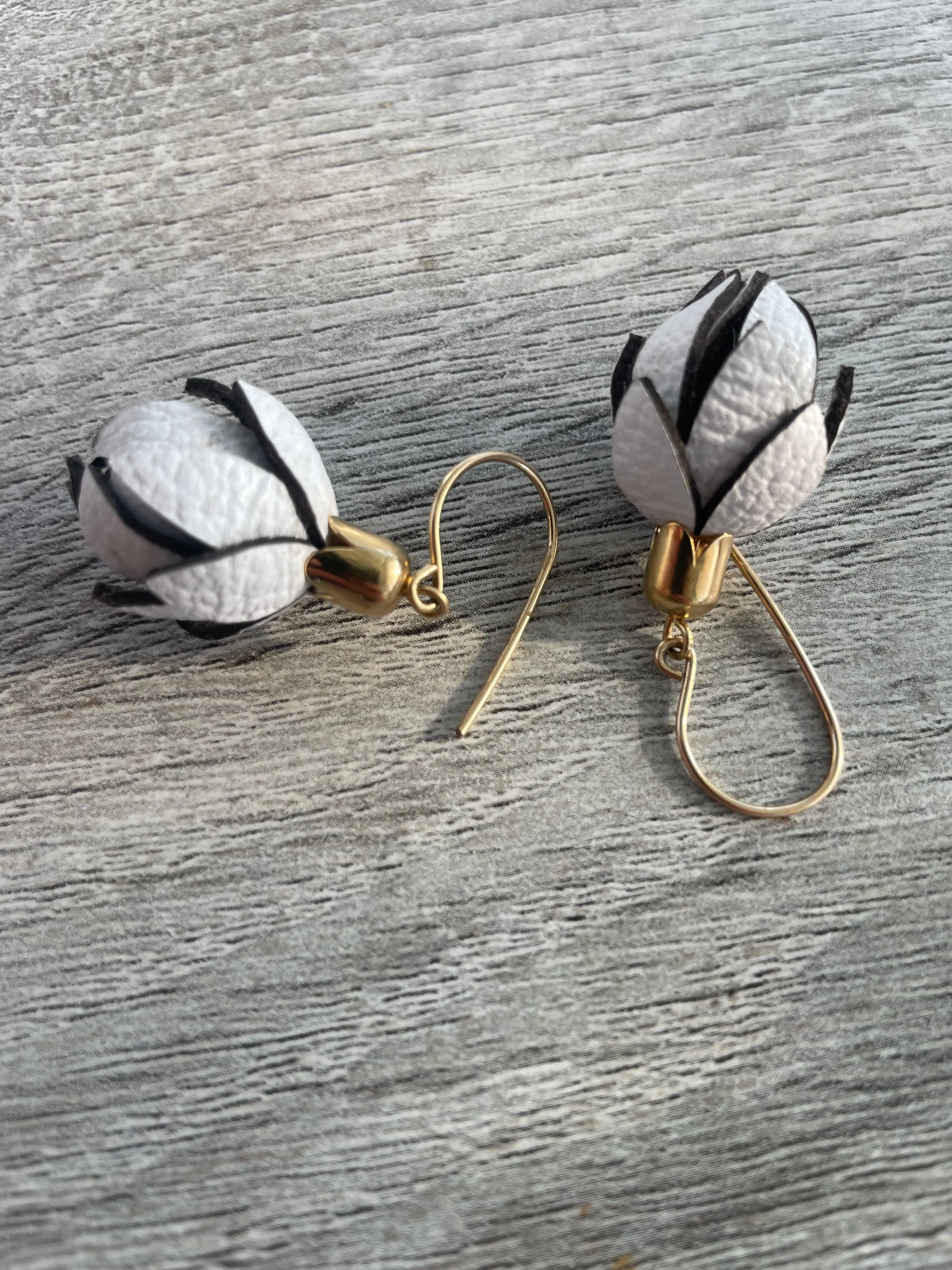 Wild Flower Earrings -White