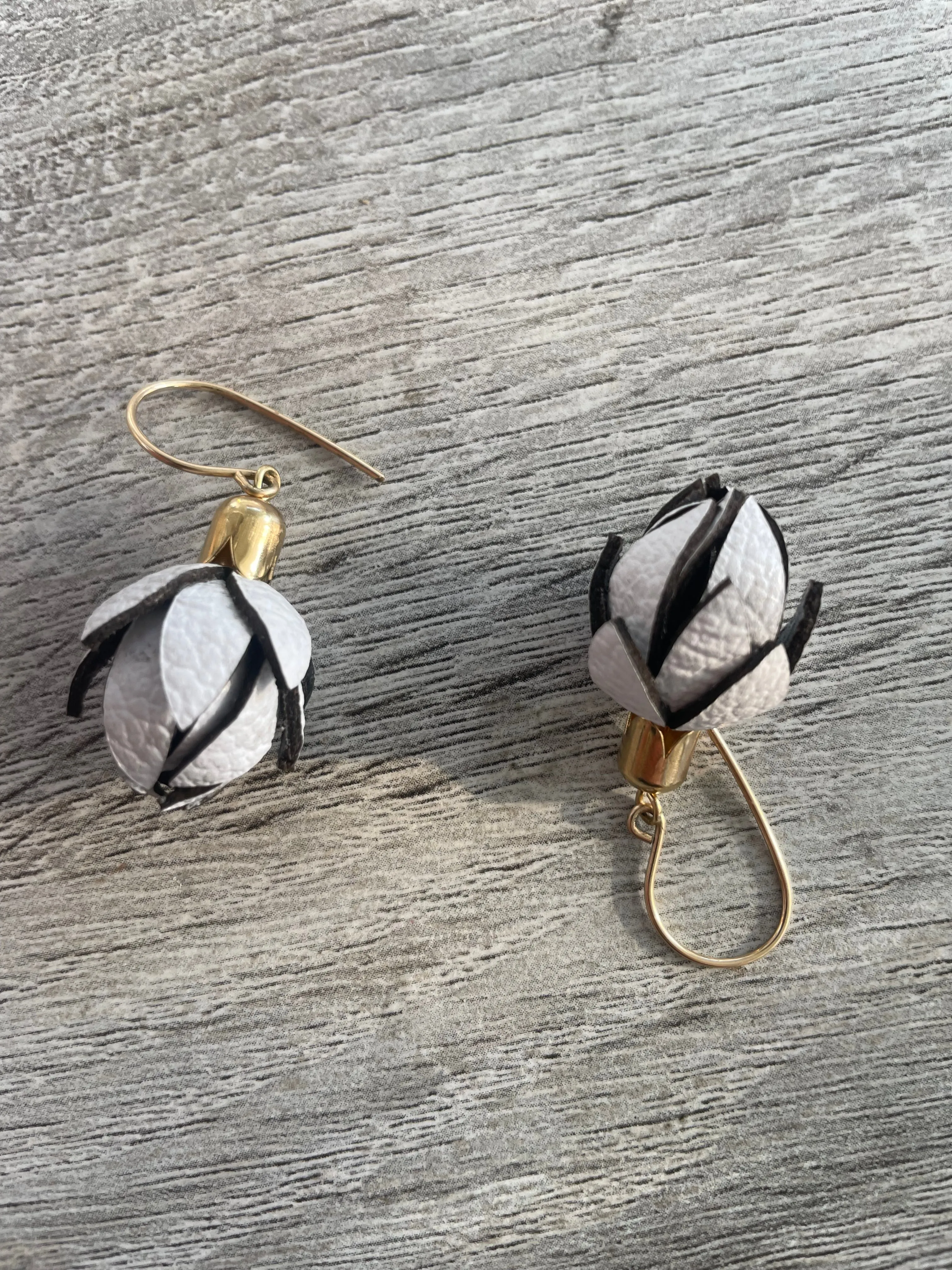 Wild Flower Earrings -White